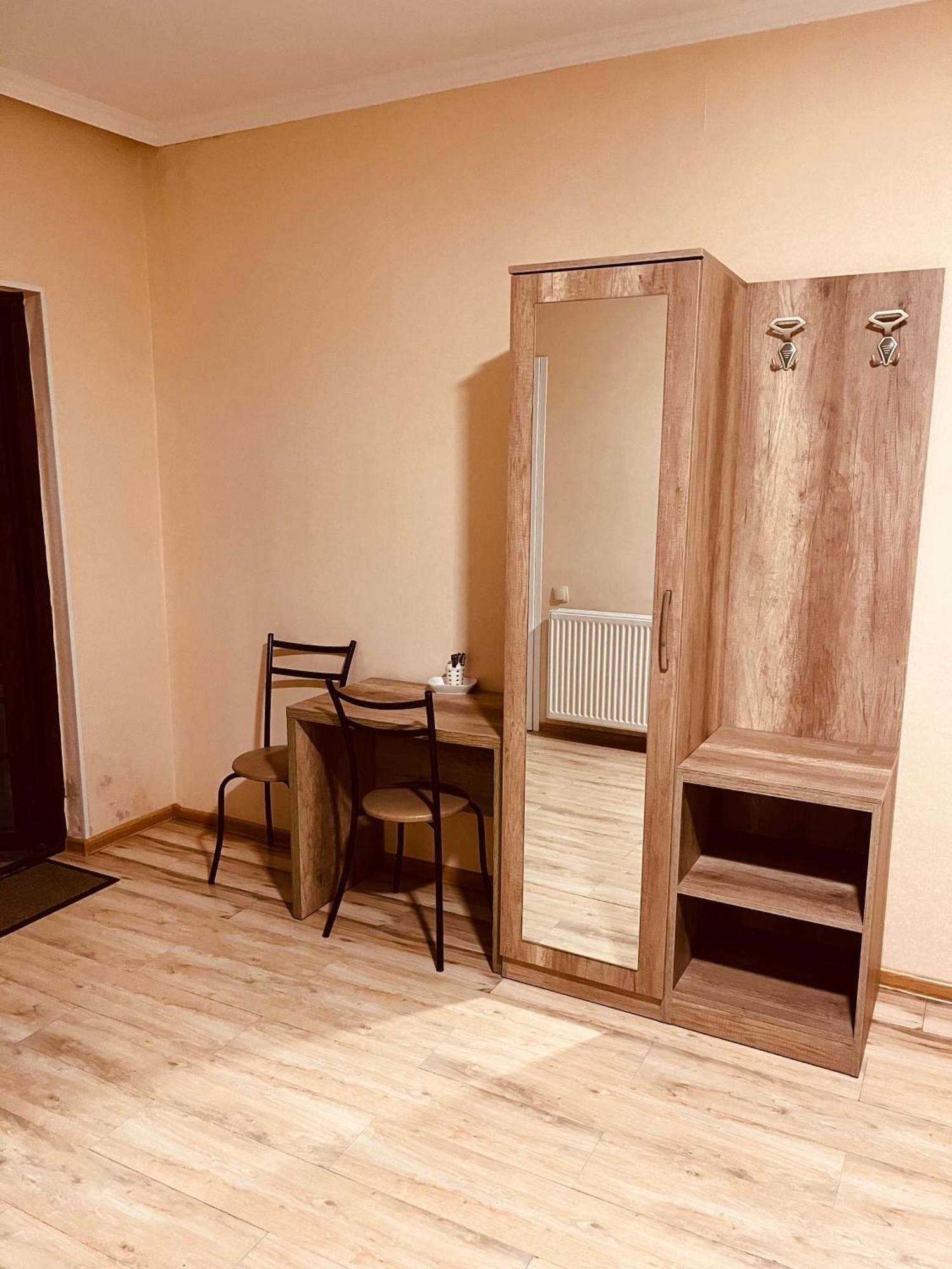 Soso Burduli'S Guesthouse Kazbegi Bagian luar foto